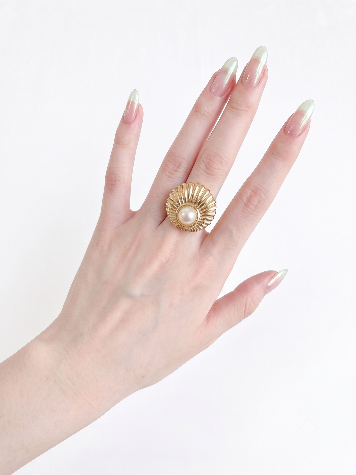 Shell Pearl Ring