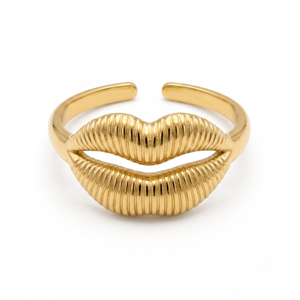 Sculpted Lips Ring